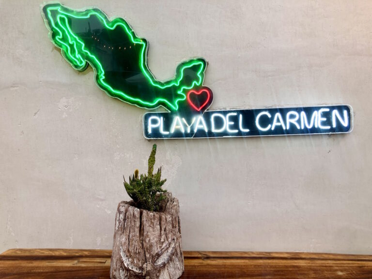 foodtruck-restaurant-playa-del-carmen-mexico
